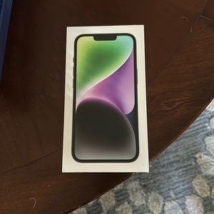 iPhone 14 Box